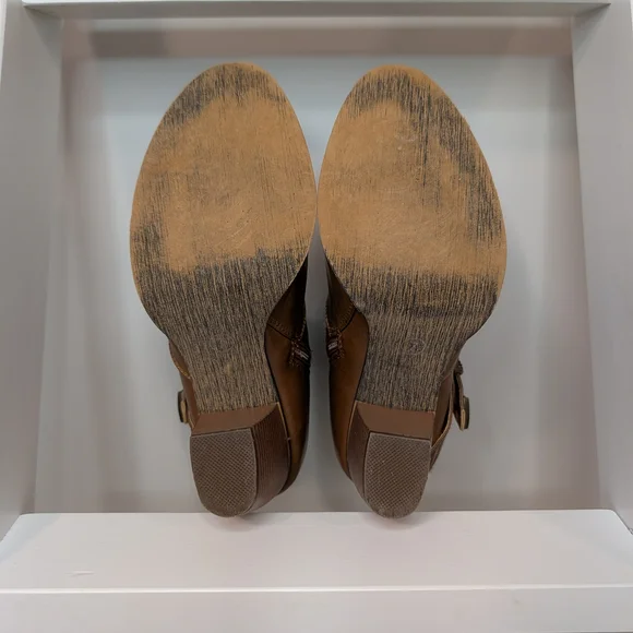 🖤 Roper Tan Heeled Western Boots with Buckle Detail - Picture 6 of 6